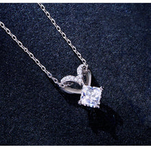 Load image into Gallery viewer, Delicate Square Necklace
